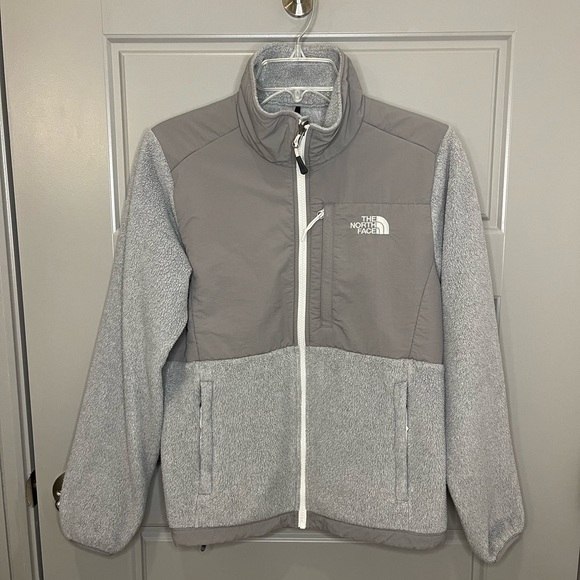 The North Face Jackets & Blazers - The North Face Grey Denali Fleece Jacket Size Small